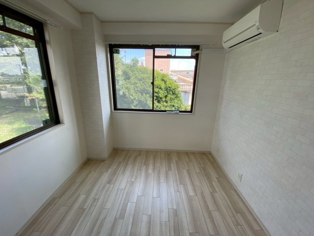 イブサン森孝新田の洋室