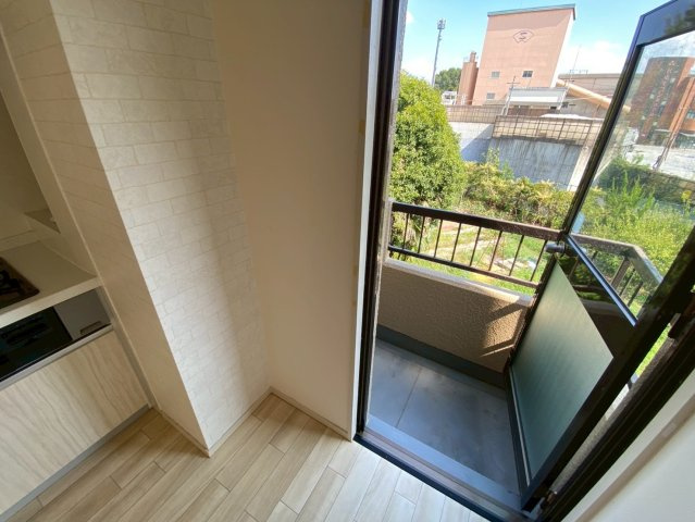 イブサン森孝新田のその他|キッチン横には勝手口がございますので便利です。