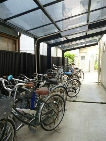 ドルミⅠの駐車場