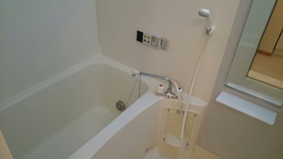 【浴室】 | ベリエ・エトワールⅠ | コンパクトで使いやすいお風呂です