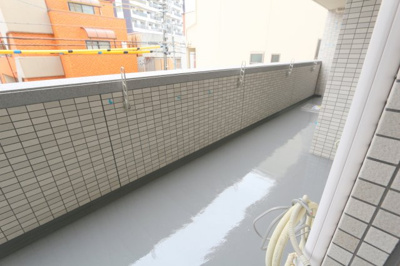 【バルコニー】 | プレジオ豊中 | ※同タイプの写真となり、実際のお部屋とは異なる場合があります