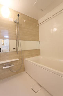 【浴室】 | プレジオ豊中 | ※同タイプの写真となり、実際のお部屋とは異なる場合があります