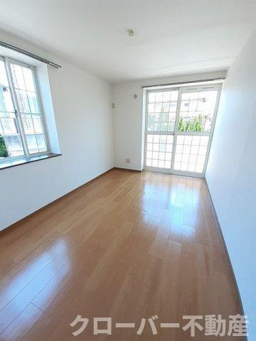 メゾン・フリージアＡの居間・リビング