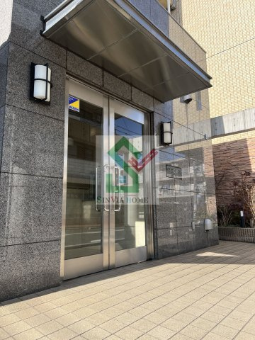 カルフール上宿のエントランス