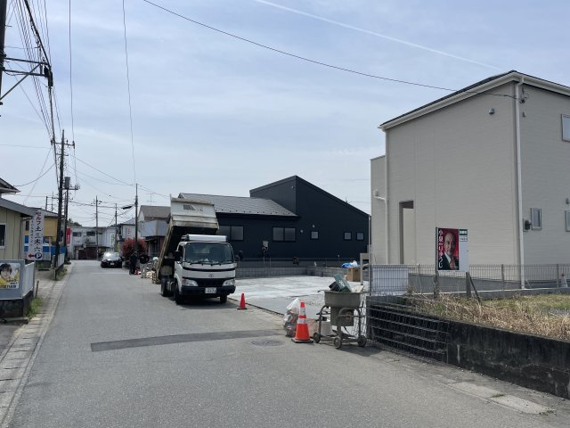 【前面道路含む現地写真】 | 寄居町富田　LiveleGarden.s　新築戸建　全2棟　1号棟 | 3/21撮影
