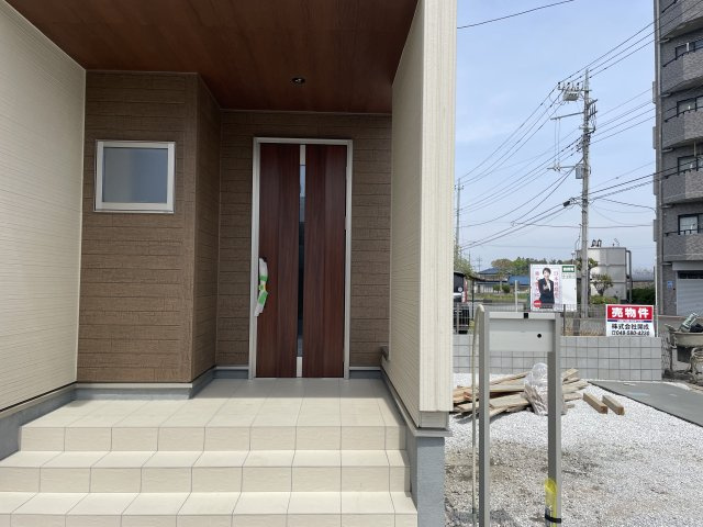 【玄関】 | 寄居町富田　LiveleGarden.s　新築戸建　全2棟　1号棟