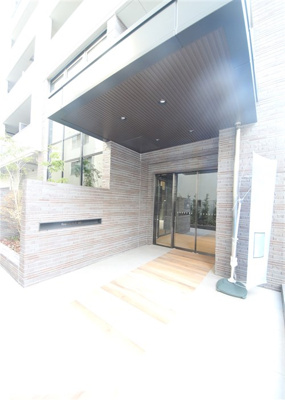 【エントランス】 | Quintet NAMBA