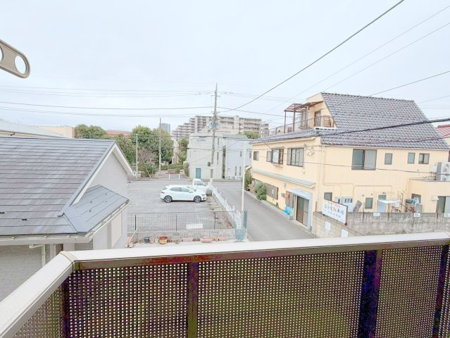 クレールメゾンの展望|陽光差し込む開けた眺望