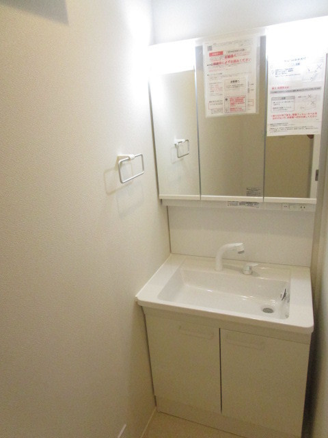 サンクレスタの洗面所|シャンプードレッサー付きの独立洗面台。
