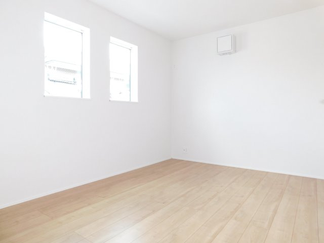 名古屋市中川区下之一色町字松蔭５丁目の新築一戸建の洋室|◇洋室◇　　明るい洋室６．０帖　全居室収納完備！　　