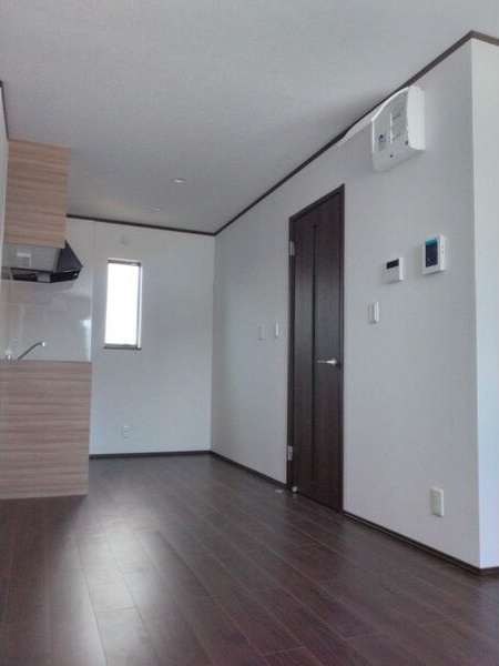 ル・メイユール東宮野目A棟の居間・リビング