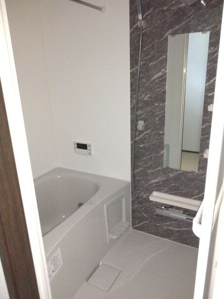 ル・メイユール東宮野目A棟の浴室