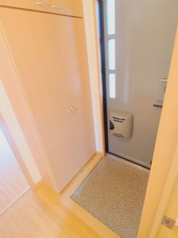 ラフィネ安芸弐番館の玄関