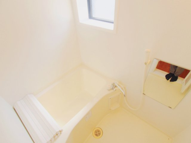 ラフィネ安芸弐番館の浴室