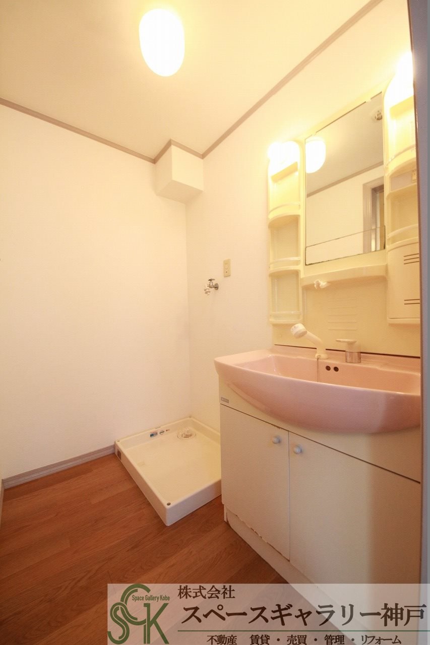 ロイヤルコート南別府の洗面所|※お部屋により仕様が異なる場合があります※