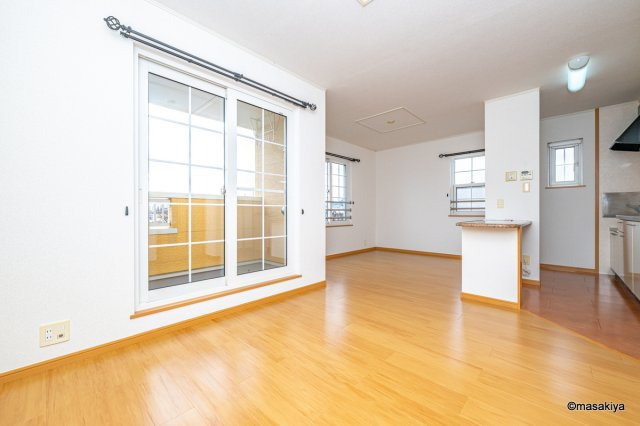 ミニョン　アンジュの居間・リビング|リビングは14帖あります。