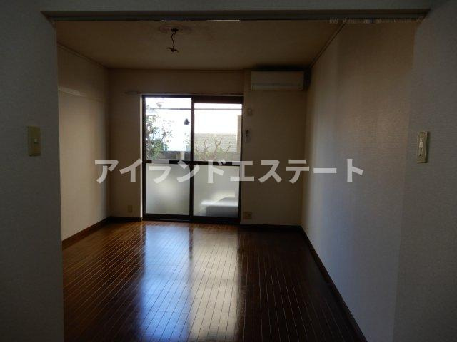 リブ駒沢　バストイレ別　浴室乾燥機　駅近の居間・リビング|※参考写真(別号室)