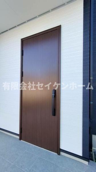 熊谷市久下　中古住宅の玄関
