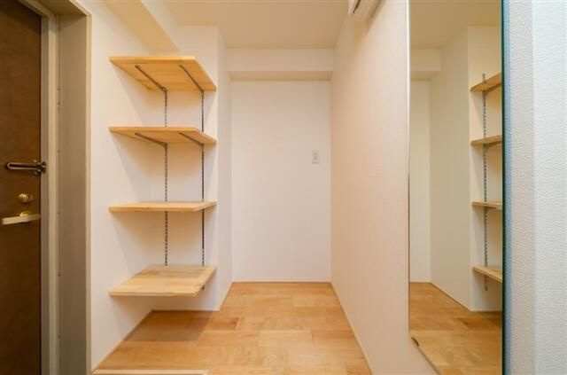 ヒルズ音羽の玄関