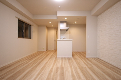 【居間・リビング】 | ウィスタリア レジデンス 博多 | 301リビング\r\n※写真はモデルルームです。現況優先となります。