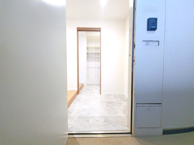 【玄関】 | 第２三宿ハウス | 落ち着いた玄関です