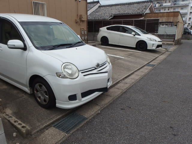 フェニックスＭＫの駐車場