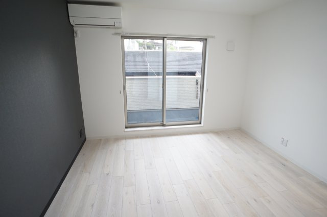 クレアモントヒルズ宝塚の居間・リビング