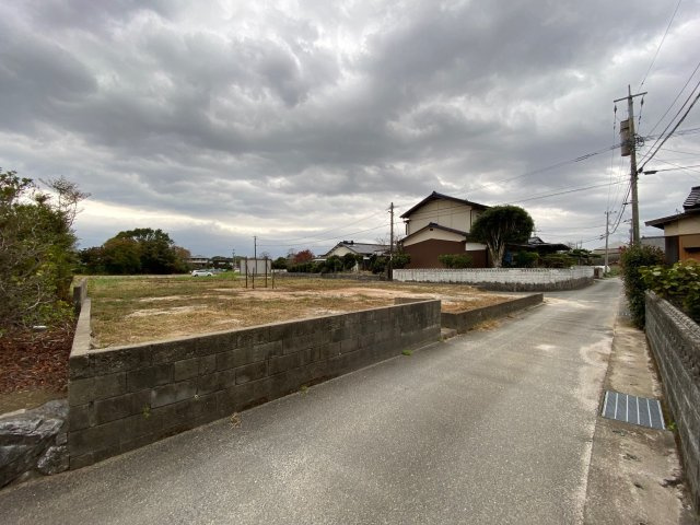 鳥栖市下野町　売り土地の前面道路含む現地写真|前面道路含む現地写真です