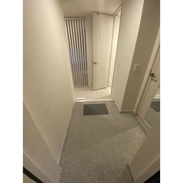 エステムコート京都紫野の玄関