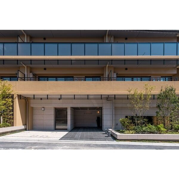 エステムコート京都紫野のエントランス