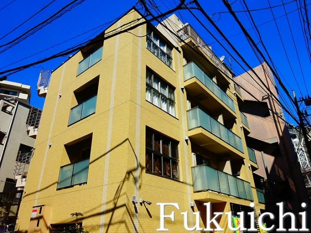 ディアレイシャス都立大駅前の外観