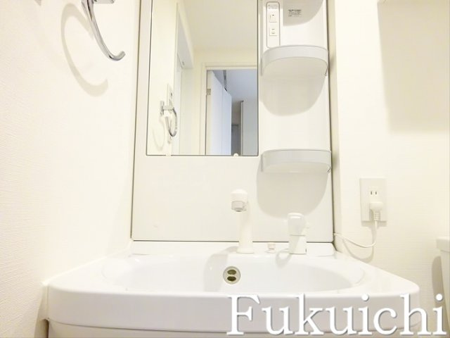 ディアレイシャス都立大駅前の独立洗面台