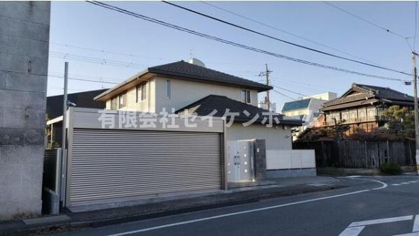 高崎市山田町　中古住宅（積水ハウス施工）の前面道路含む現地写真
