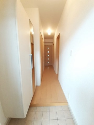 【玄関】 | ストロベリーガーデンＢ