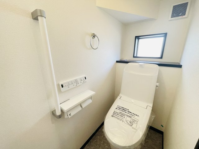 【トイレ】 | 大里郡寄居町第5期　ワイウッドコート　新築戸建　全4区画　3号棟