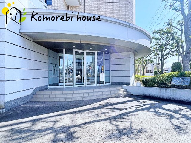 ルネ・グランテラスのエントランス|毎日通るエントランスはこのようになっています