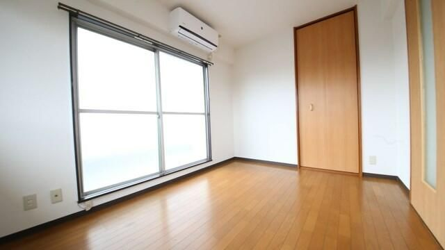 山十マンションの居間・リビング