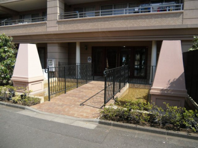 【エントランス】 | アルソス・ジャルディーノ | エントランス。