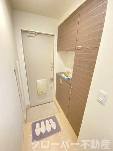 シャーメゾン中府の玄関