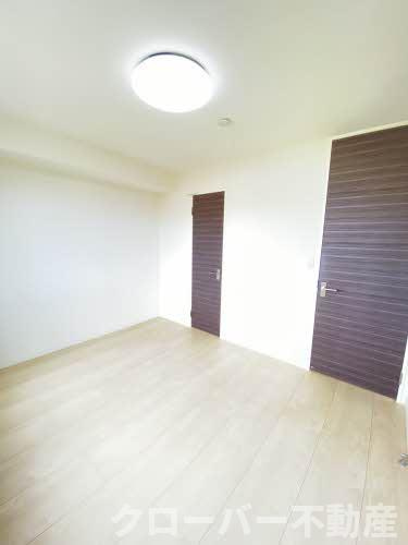 シャーメゾン中府の寝室