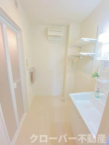 シャーメゾン中府の洗面所