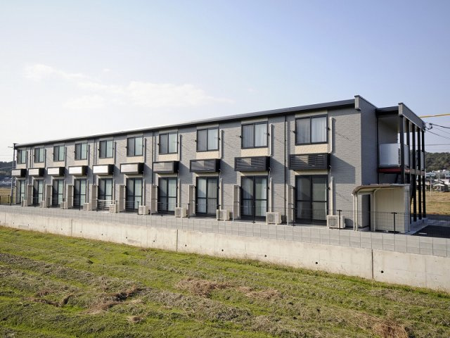 レオパレスコスモガーデン