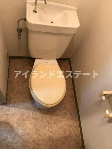 NSハイム　バストイレ別　脱衣所　角住戸のトイレ