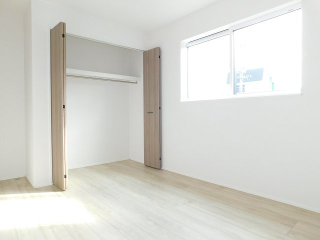 名古屋市中川区江松５丁目の新築一戸建の洋室|◇洋室◇　　南面で明るい洋室６．０帖　全居室収納完備！　　
