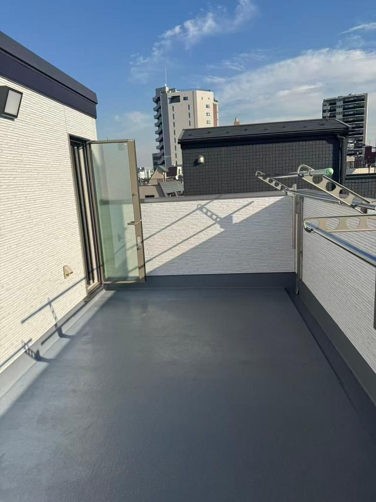 豊島区上池袋2丁目　中古戸建のバルコニー|現地ご見学希望・資料請求などお気軽にお問い合わせ下さい！
03-5990-5201