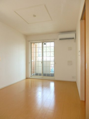 セレーノ　Ｈの居間・リビング|こちらのリビングで趣味の時間をお楽しみください