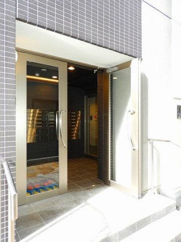 サン　ウォーム　ニチダンのエントランス|毎日通るエントランスはこのようになっています