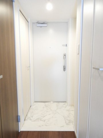 サン　ウォーム　ニチダンの玄関|落ち着いた玄関です