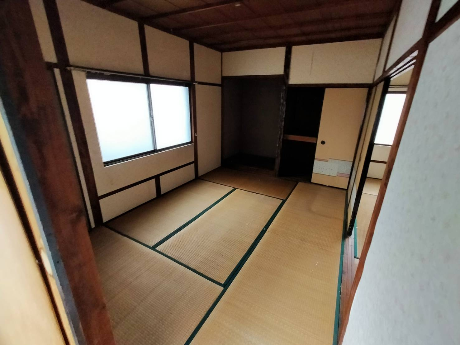西条市大町837-9の和室