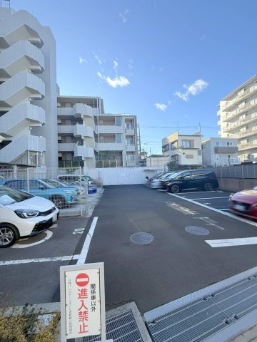 日神パレステージさいたま新都心の駐車場|共用部・駐車場